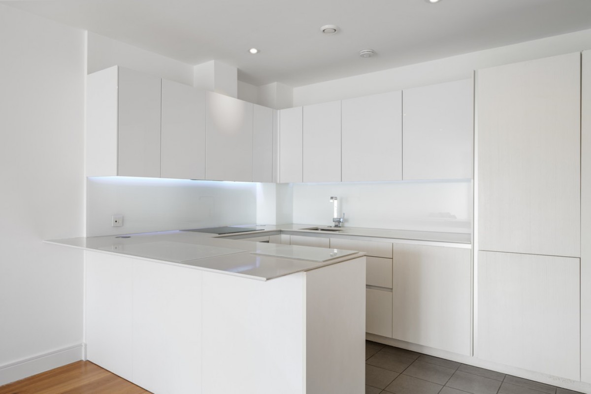 Spinnaker House, Battersea Reach