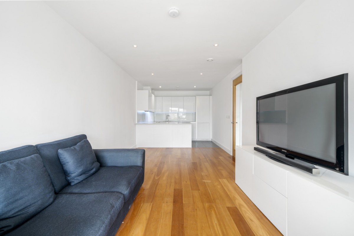 Spinnaker House, Battersea Reach