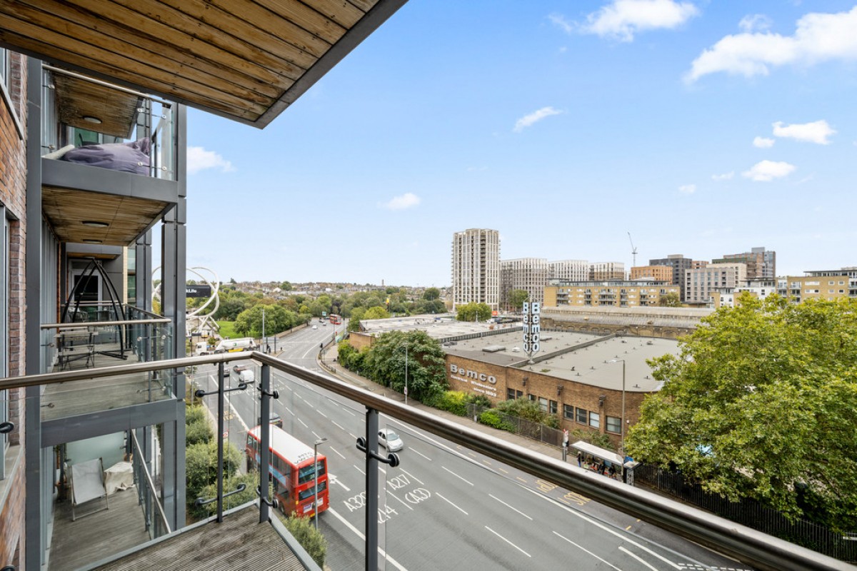 Spinnaker House, Battersea Reach