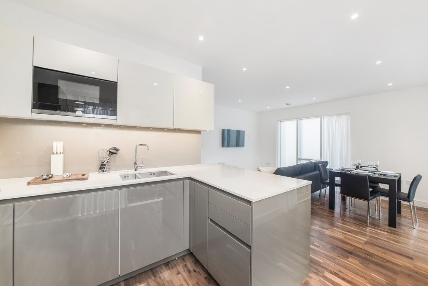 2 bedroom Flat for Letting Trafalgar House, Battersea Reach