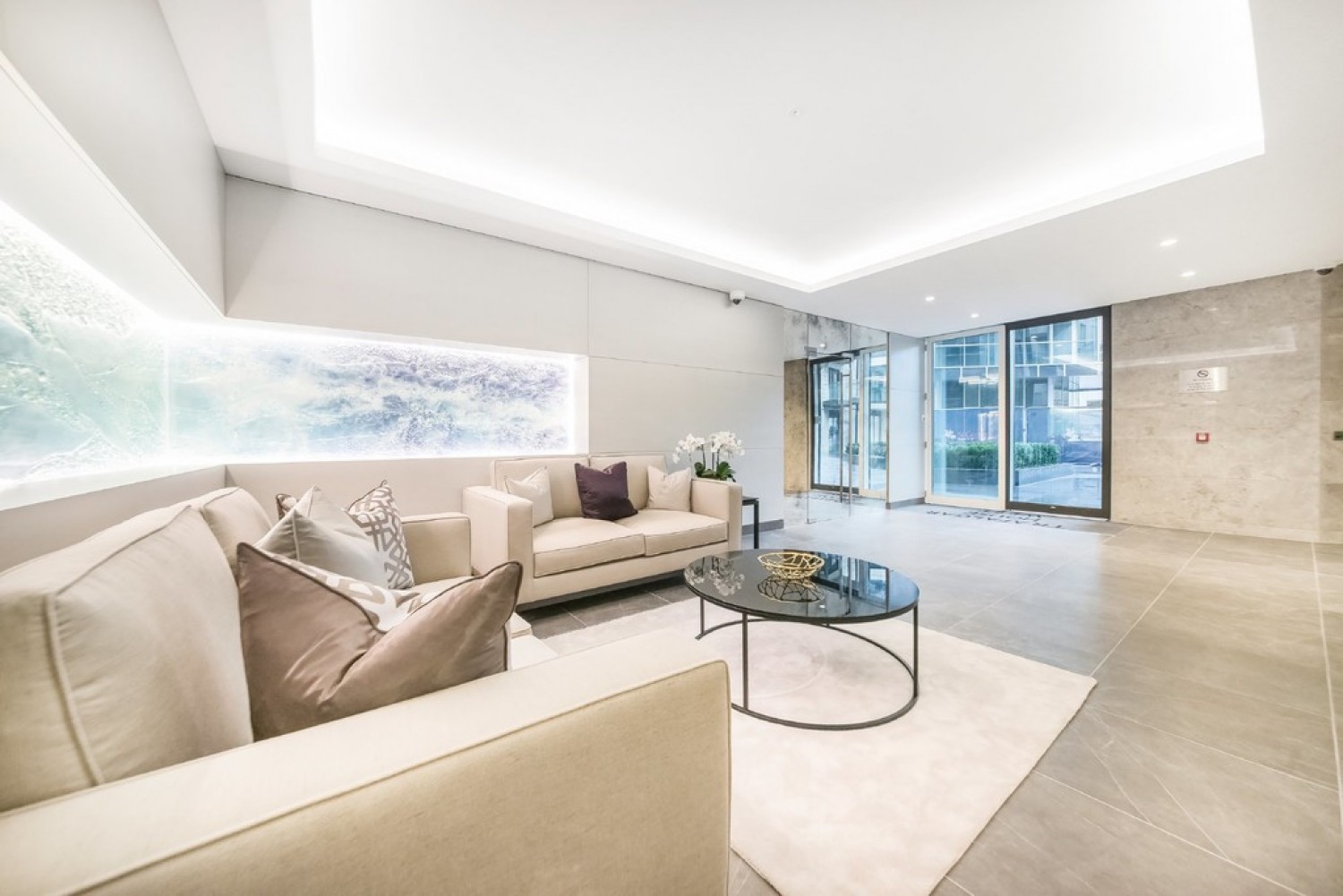 2 bedroom Flat for Letting Trafalgar House, Battersea Reach