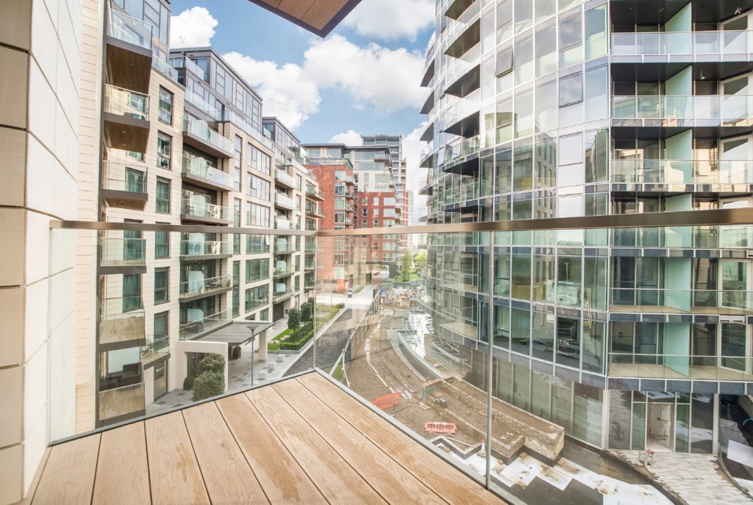 2 bedroom Flat for Letting Trafalgar House, Battersea Reach