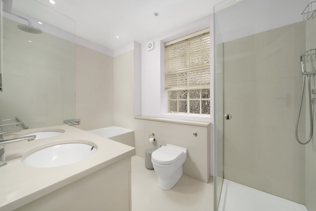 Melbury Court, Kensington High Street