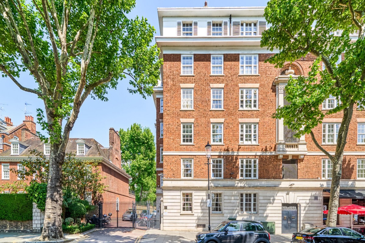 Melbury Court, Kensington High Street