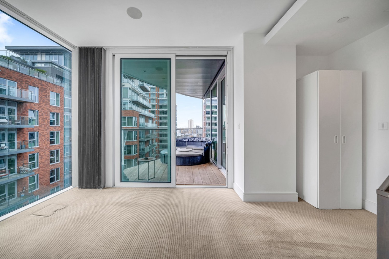 Pinnacle House, Battersea Reach