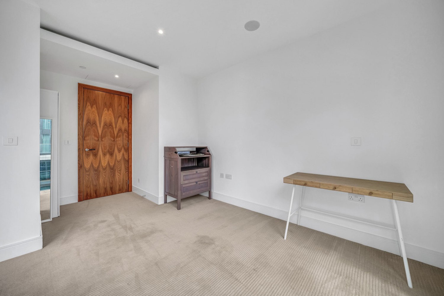 Pinnacle House, Battersea Reach