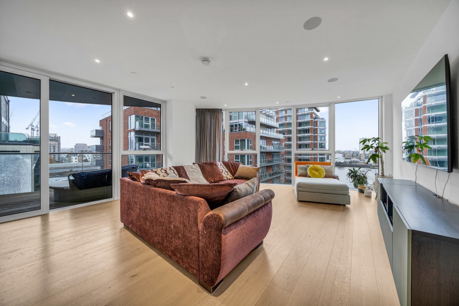 Pinnacle House, Battersea Reach