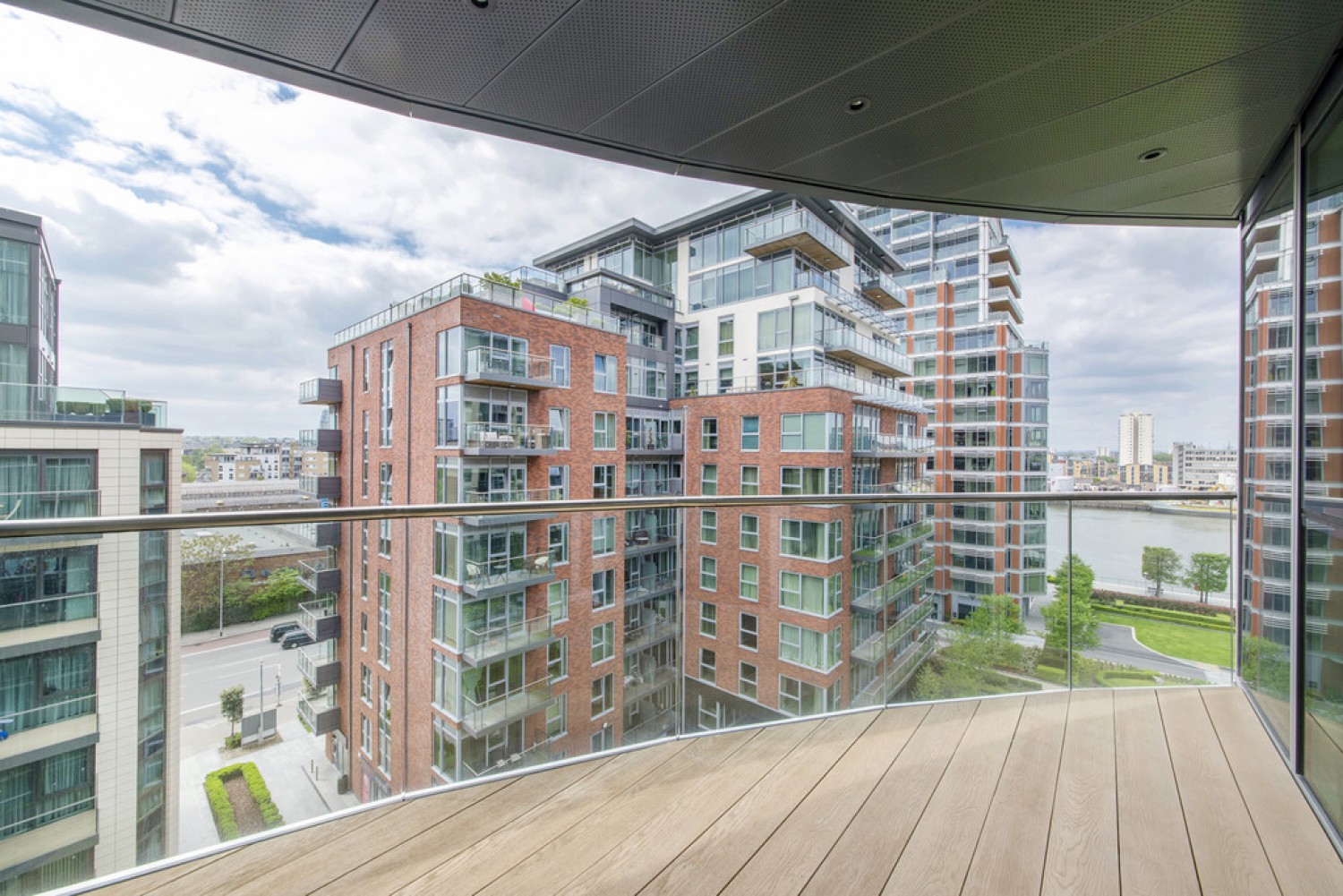 Pinnacle House, Battersea Reach