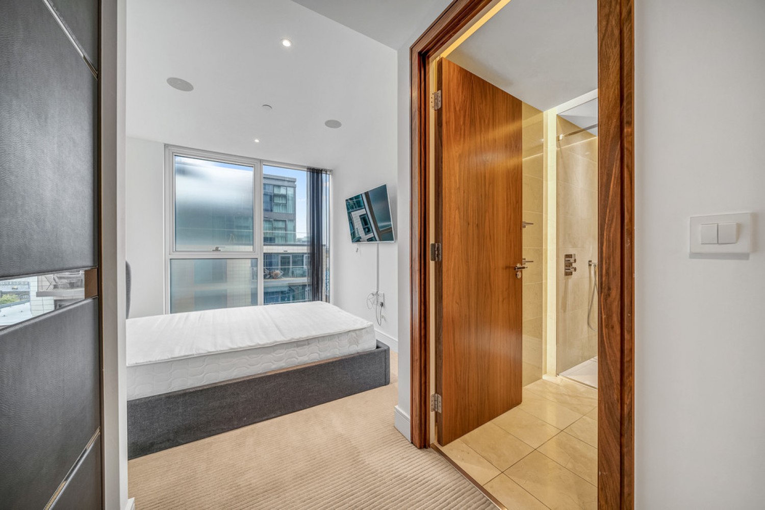 Pinnacle House, Battersea Reach