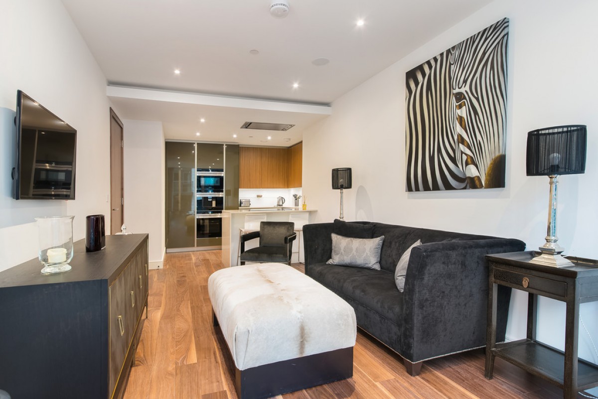 Pinnacle House, Battersea Reach