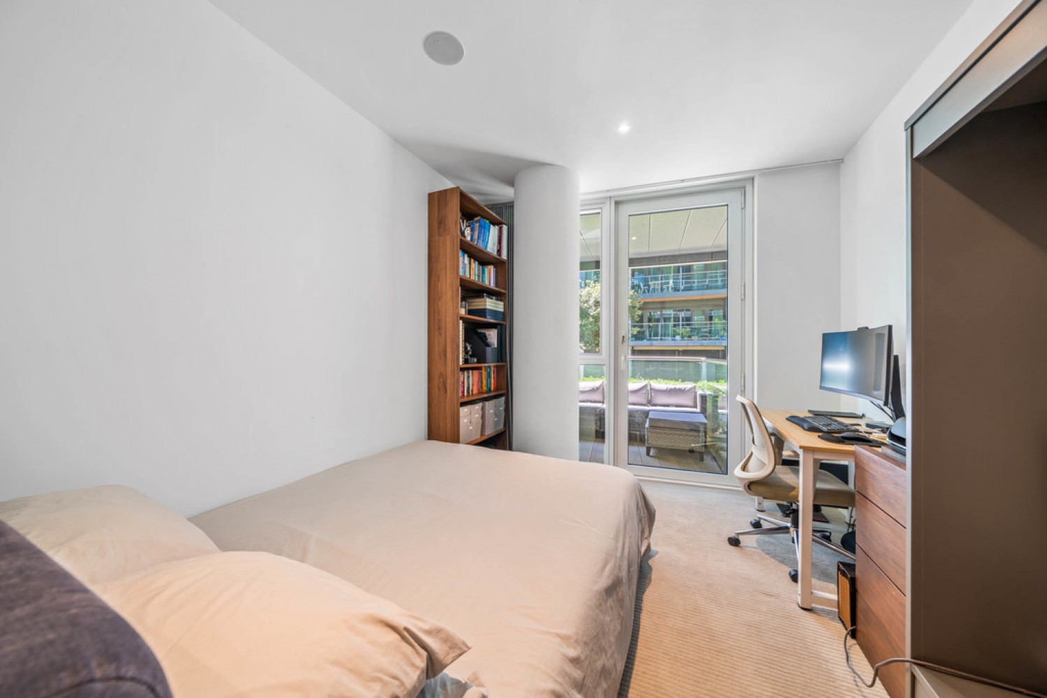 3 bedroom Flat for Sale Pinnacle House, Battersea Reach