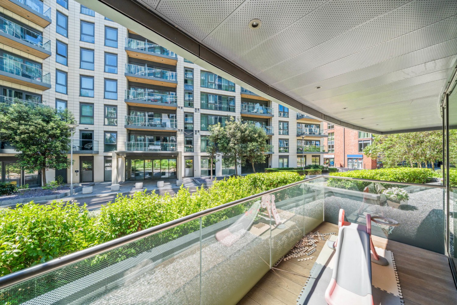 3 bedroom Flat for Sale Pinnacle House, Battersea Reach