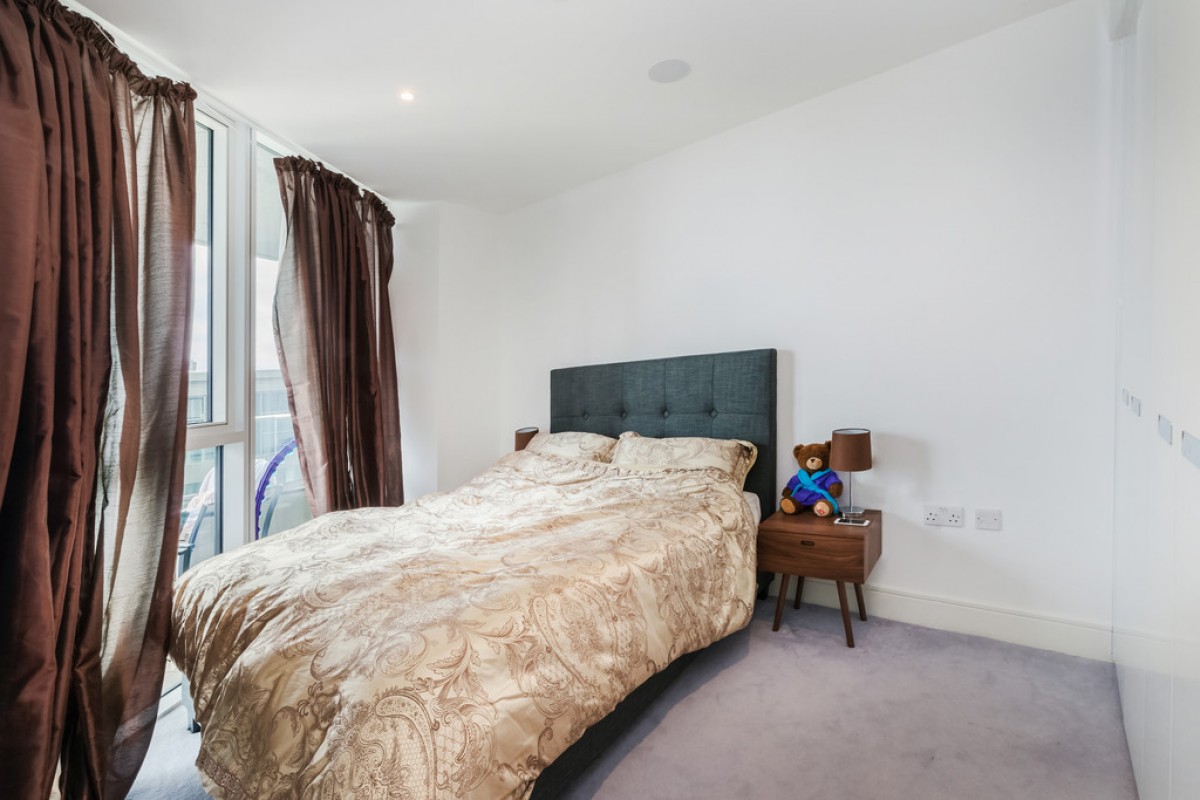 Pinnacle House, Battersea Reach