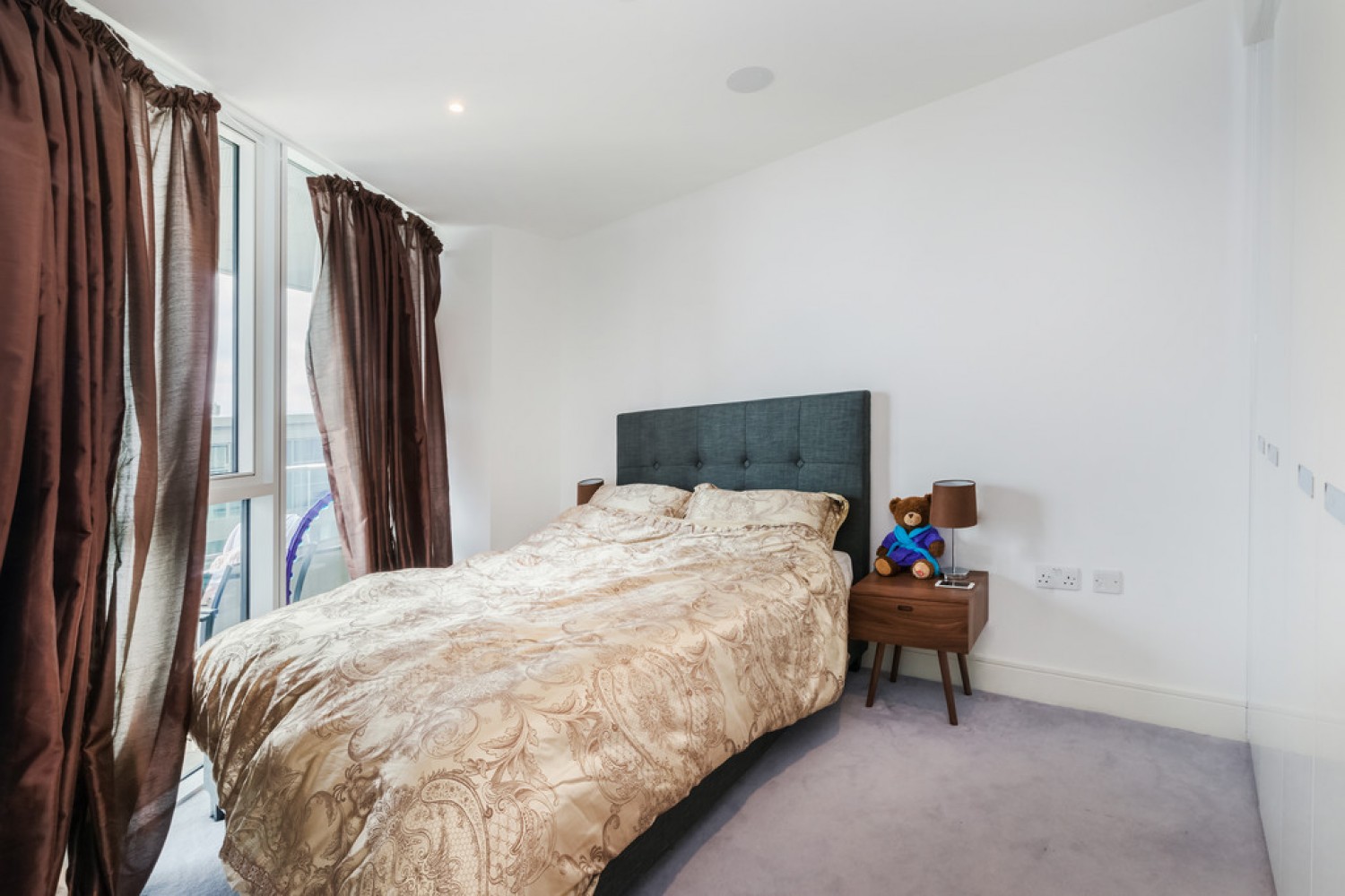 Pinnacle House, Battersea Reach