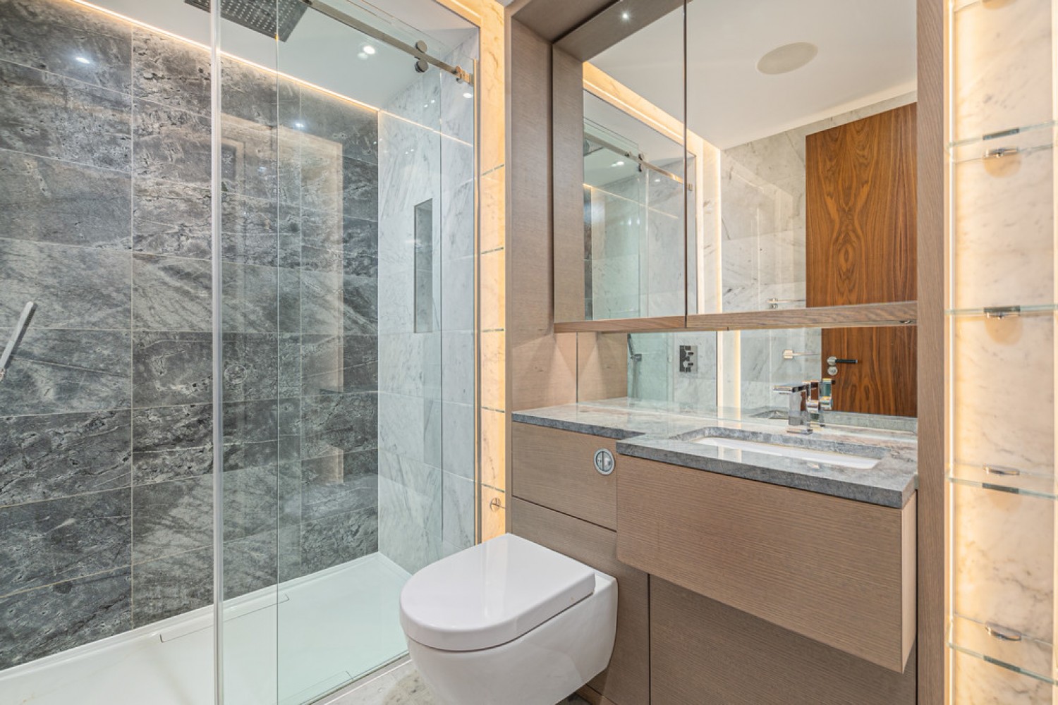 3 bedroom Flat for Letting Pinnacle House, Battersea Reach