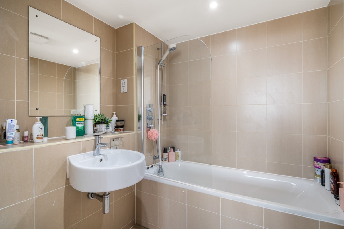 Falcon Wharf, Battersea