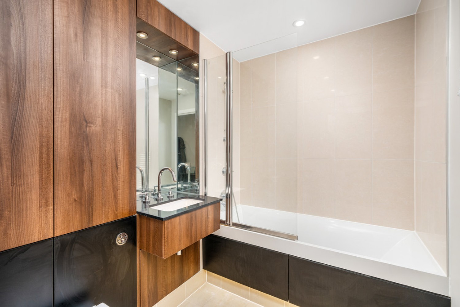 Ensign House, Battersea Reach