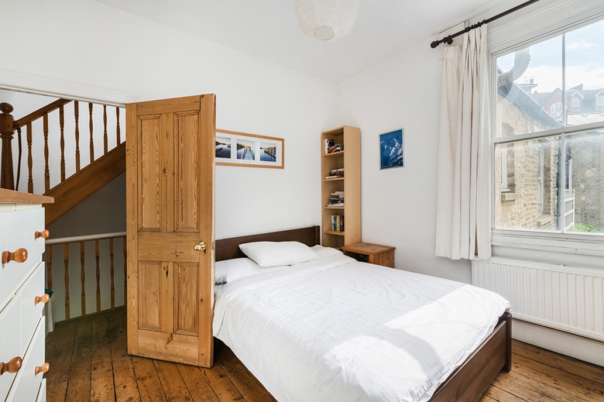 Silverthorne Road, Battersea