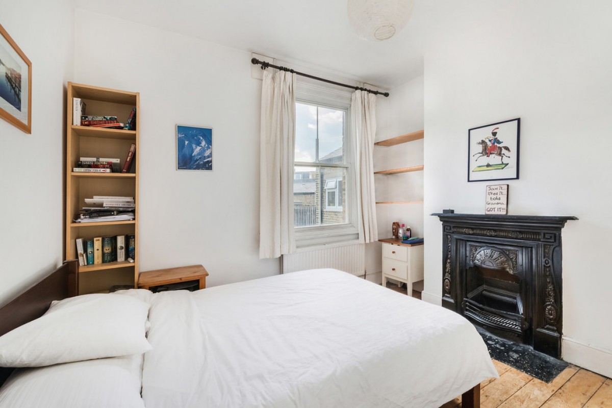 Silverthorne Road, Battersea