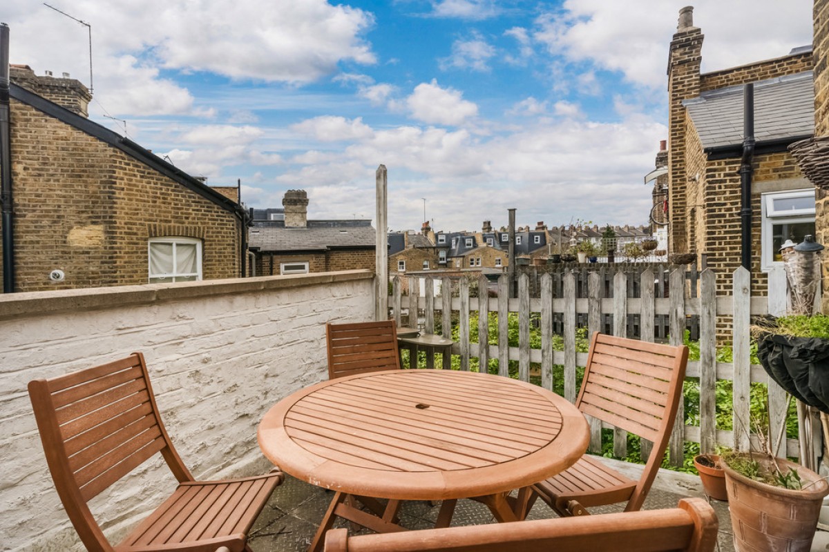 Silverthorne Road, Battersea