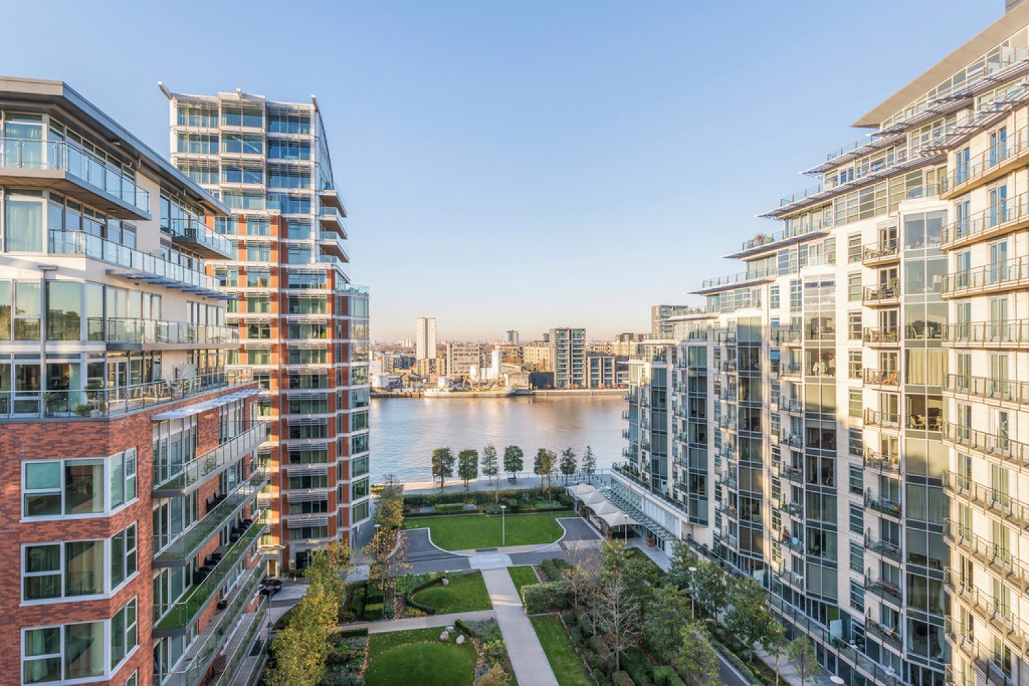 Pinnacle House, Battersea Reach