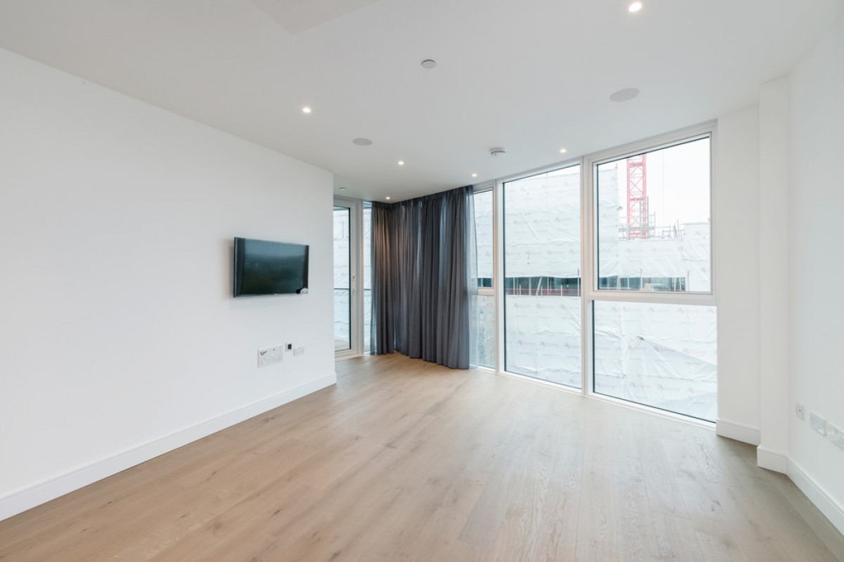 Pinnacle House, Battersea Reach
