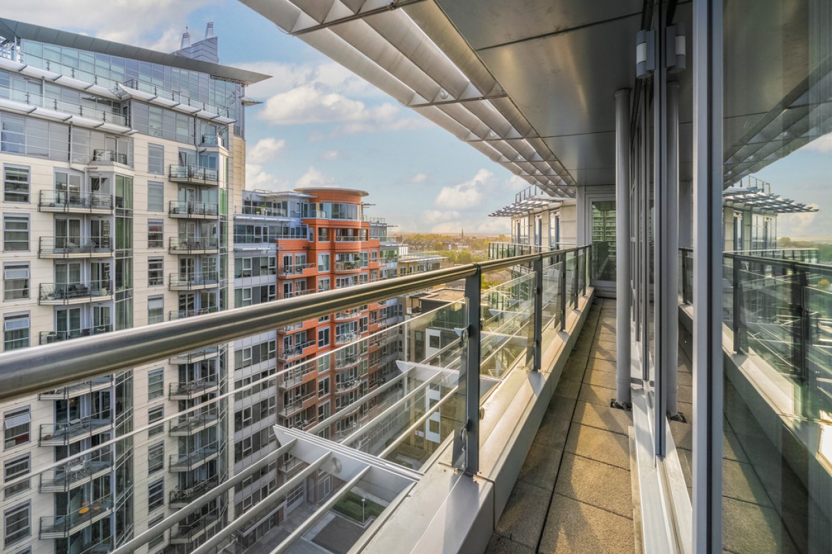 Kingfisher House, Battersea Reach