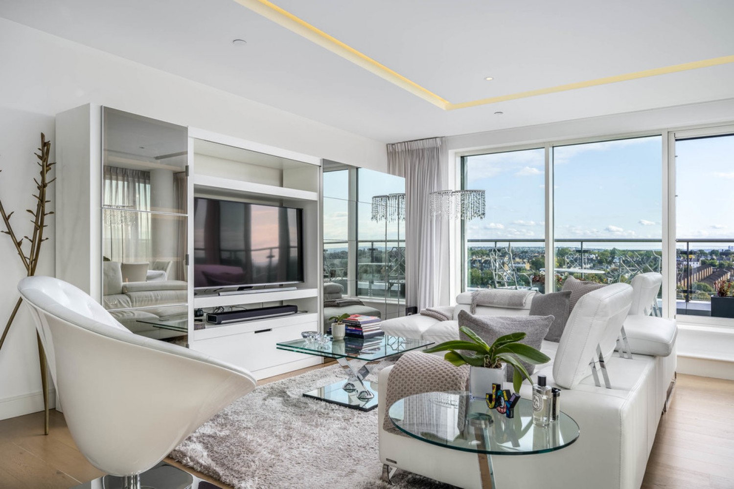 3 bedroom Flat in Flotilla House, Battersea Reach