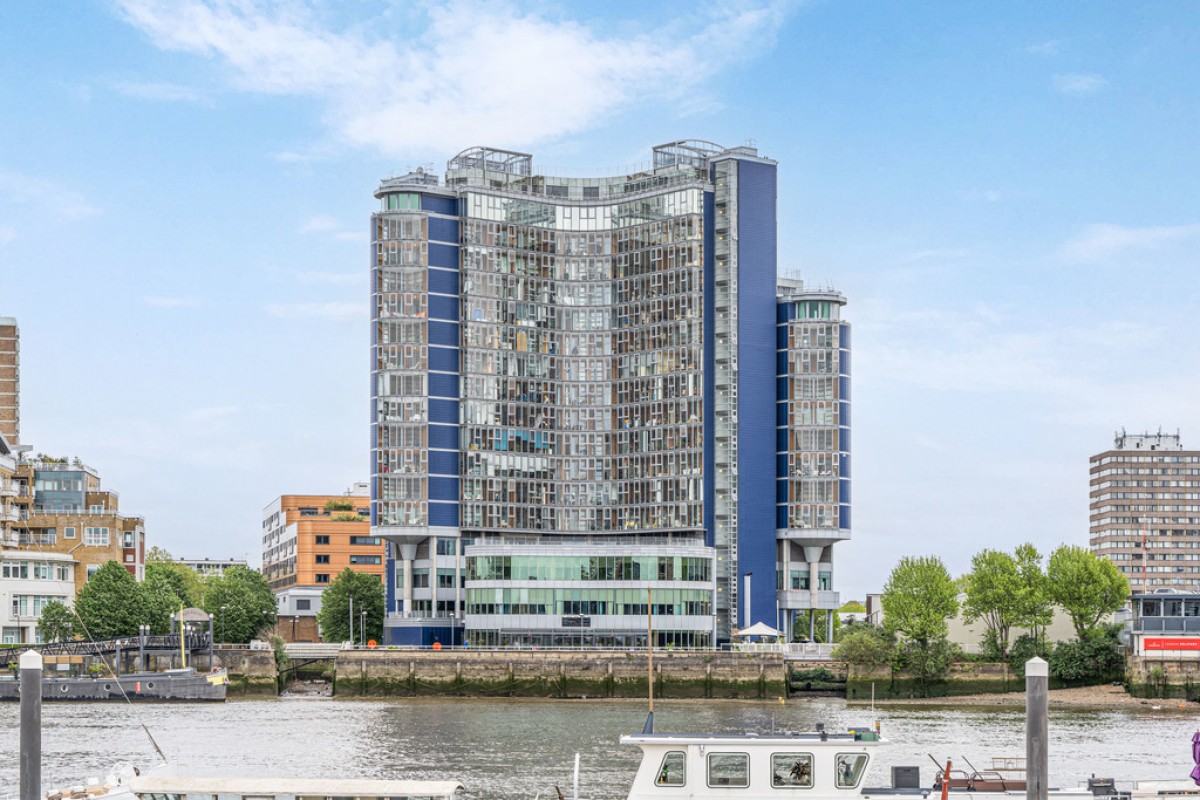 Falcon Wharf, Battersea