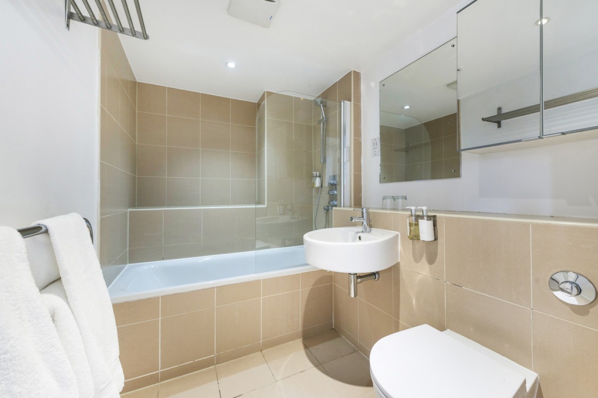 Falcon Wharf, Battersea