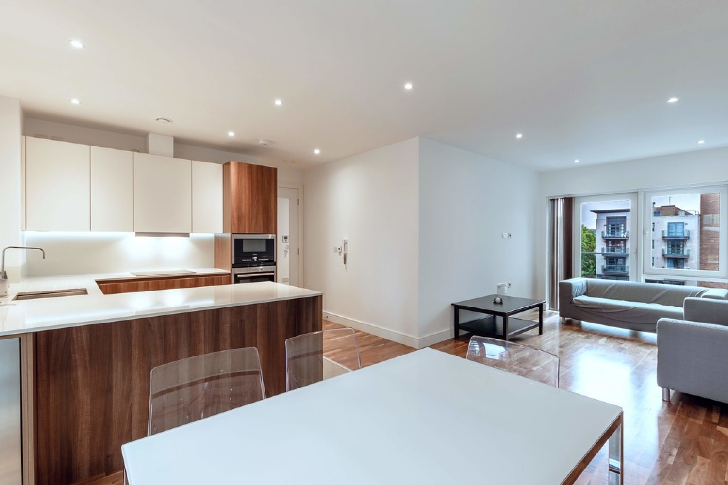 2 bedroom Flat in Horizon House, Battersea Reach