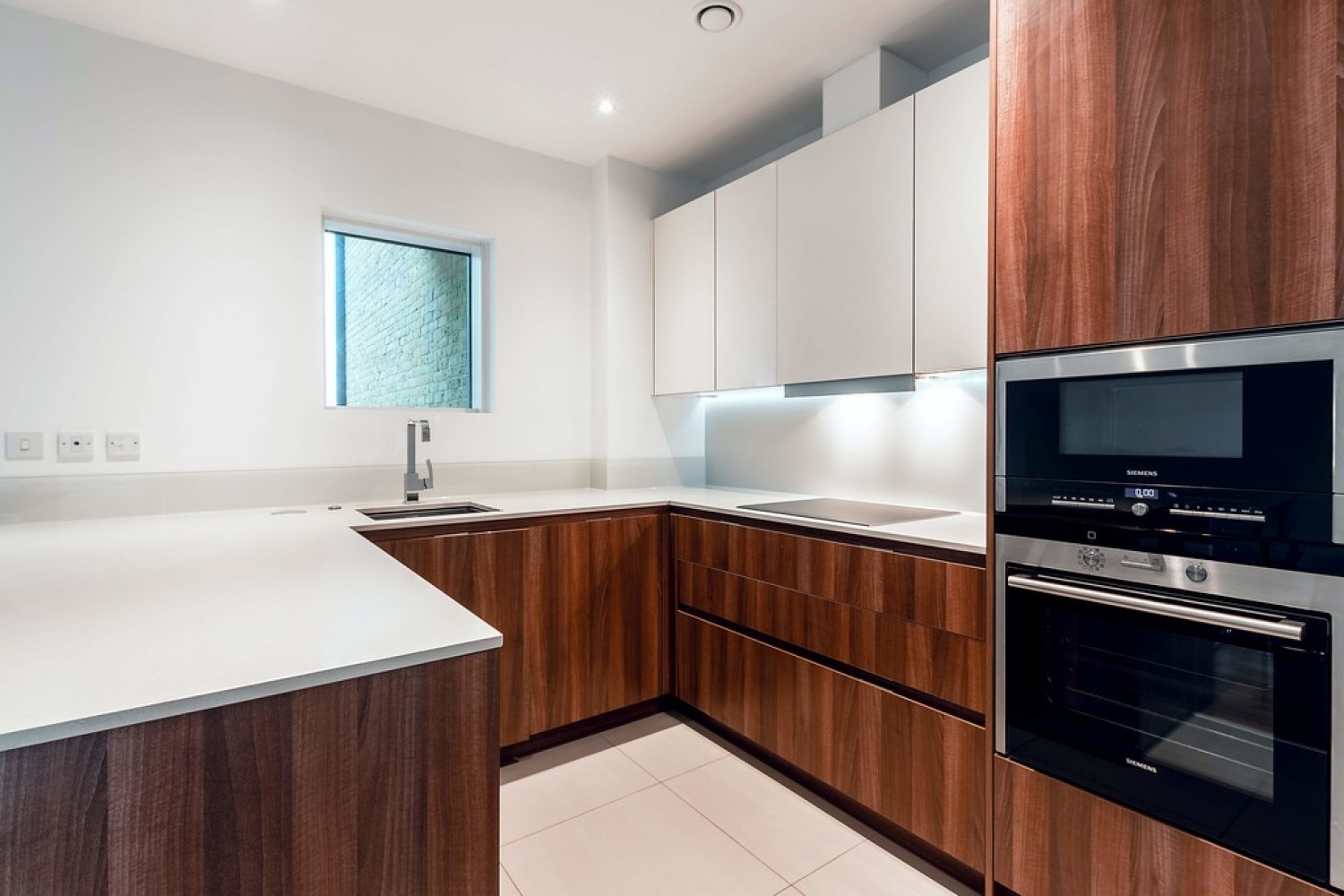 2 bedroom Flat in Horizon House, Battersea Reach