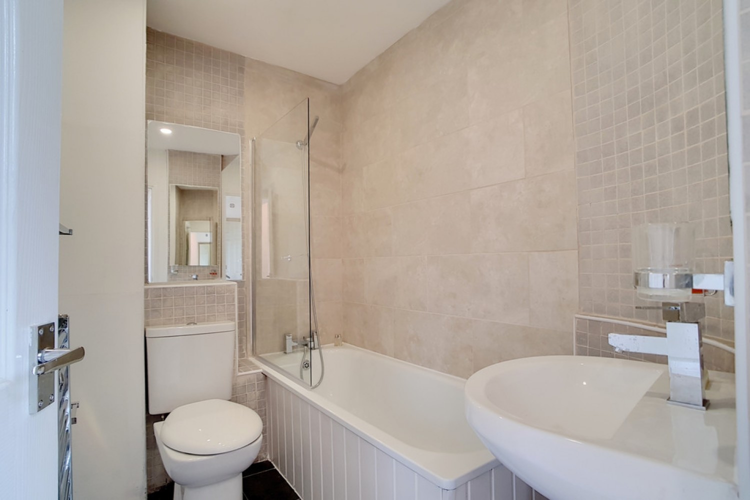 1 bedroom Flat in Redcliffe Square, Chelsea