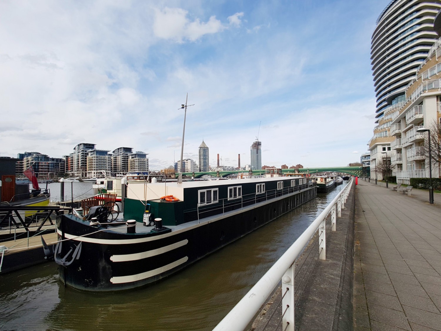 2 bedroom Flat for Letting Oyster Pier, Battersea