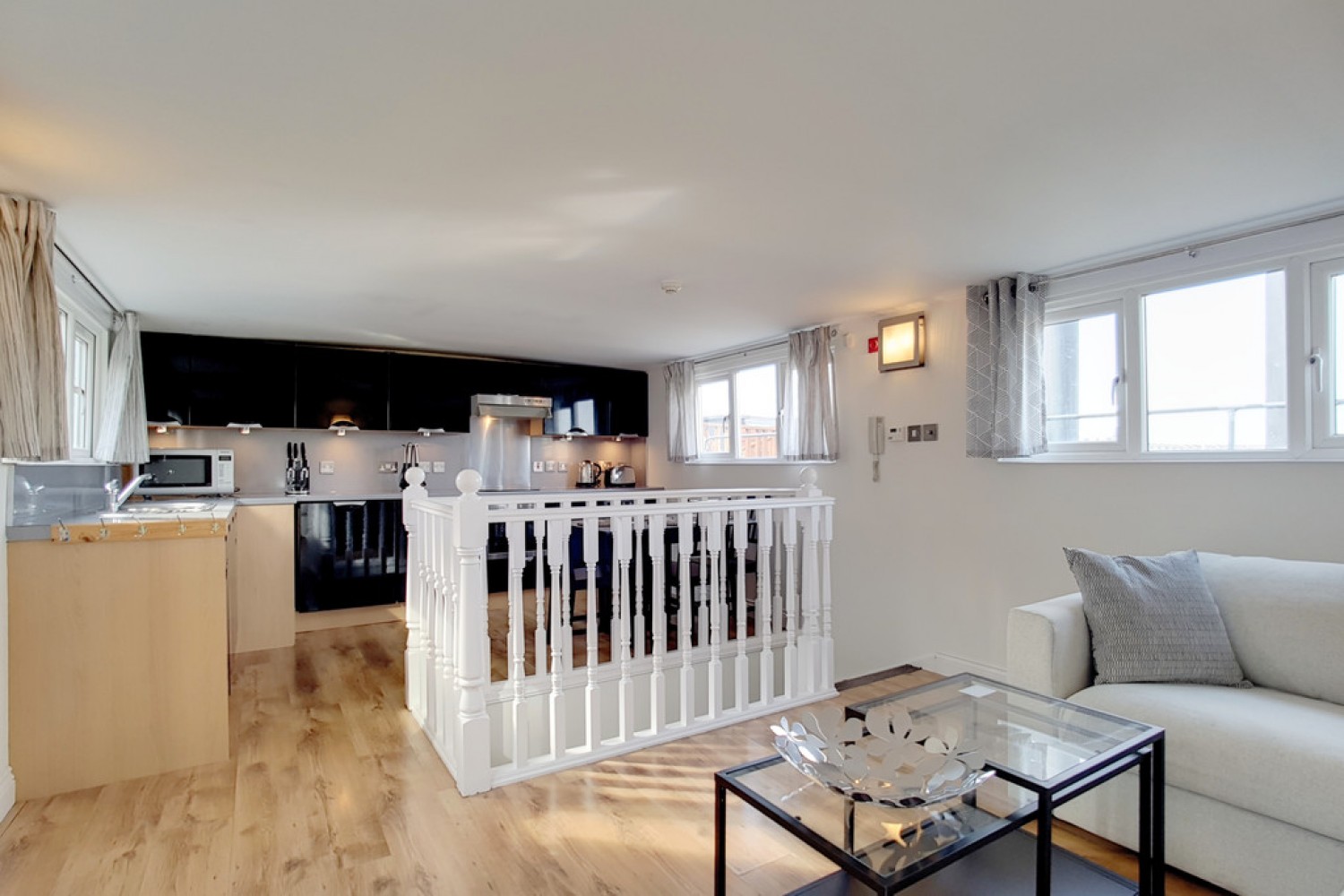 2 bedroom Flat for Letting Oyster Pier, Battersea