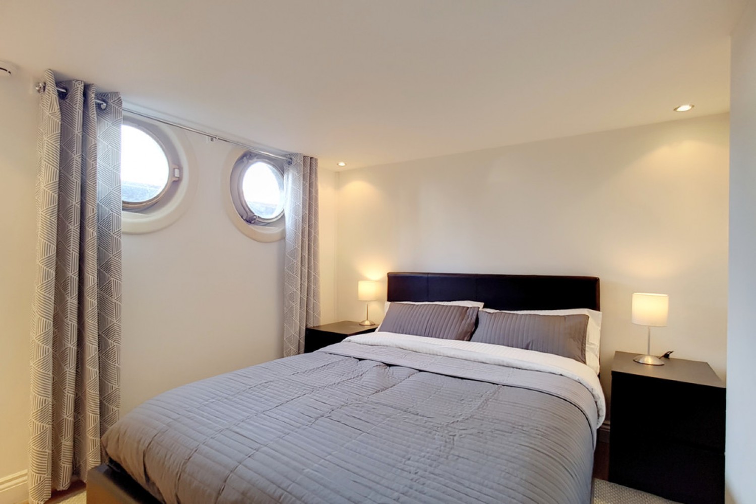 2 bedroom Flat for Letting Oyster Pier, Battersea