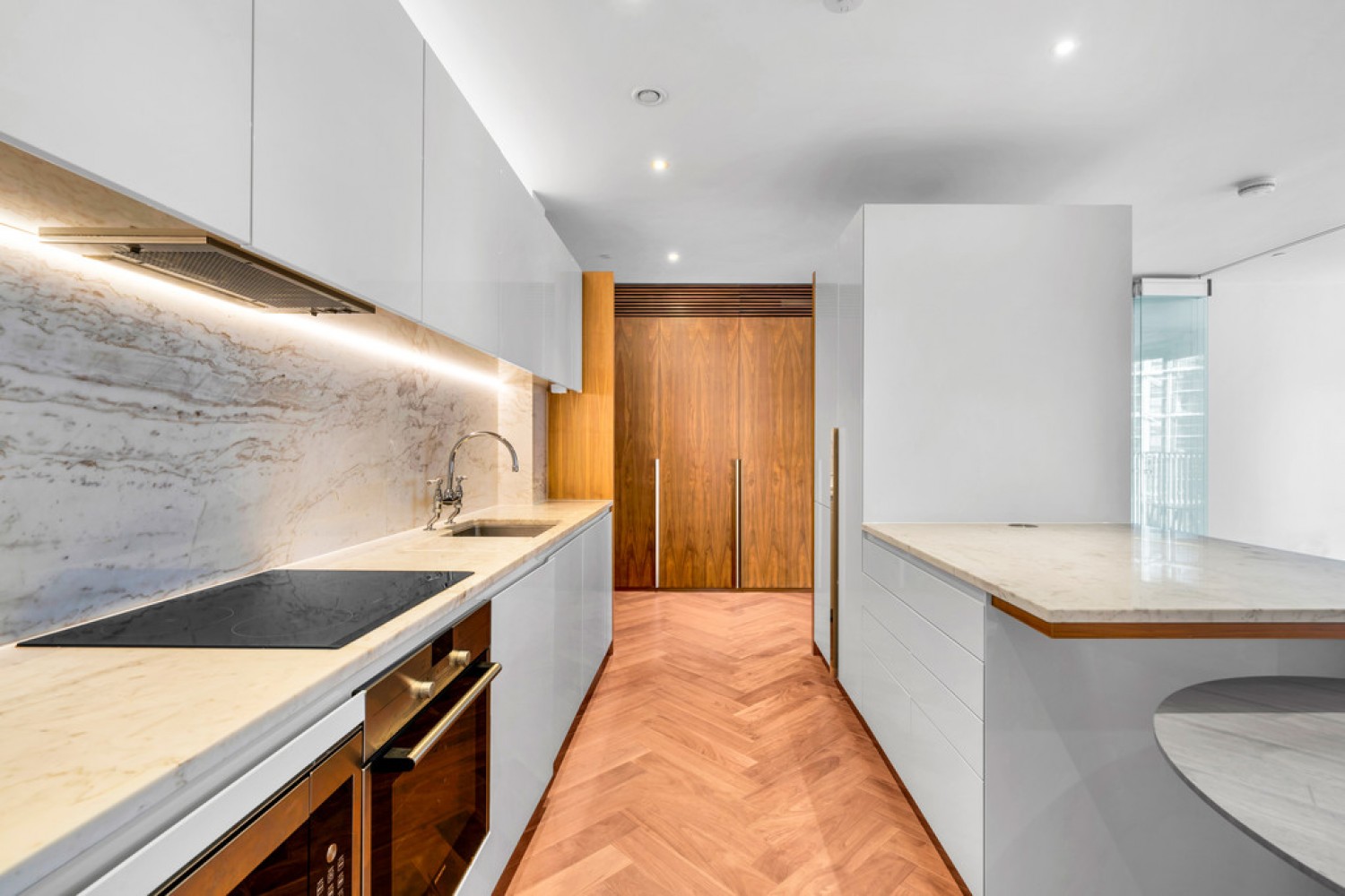 2 bedroom Flat for Letting Capital Building, Embassy Gardens