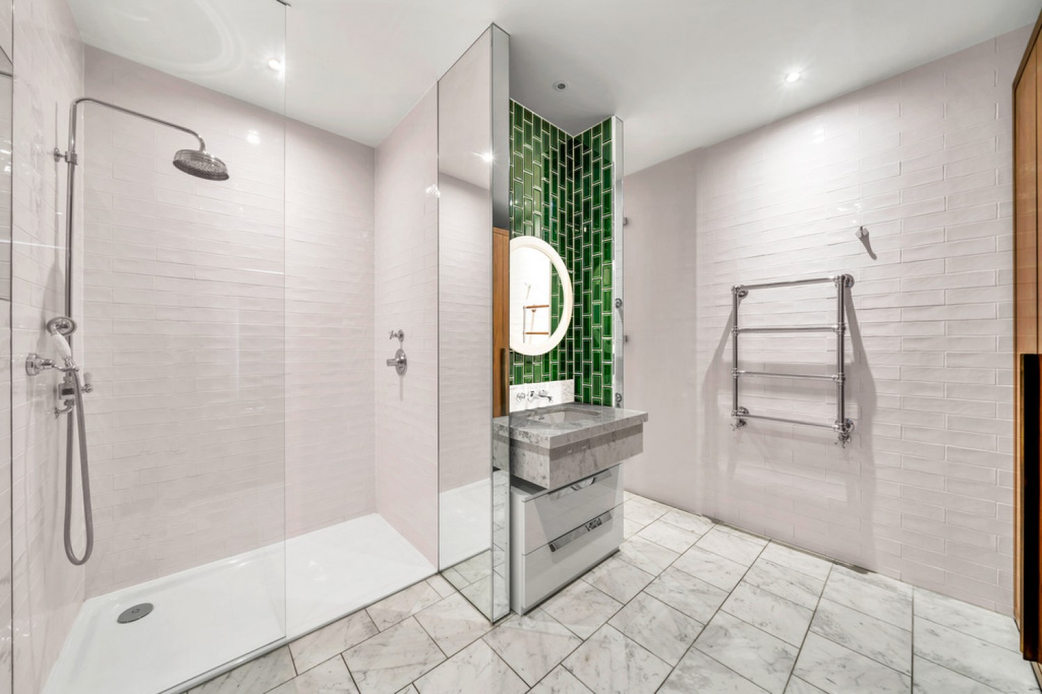 2 bedroom Flat for Letting Capital Building, Embassy Gardens