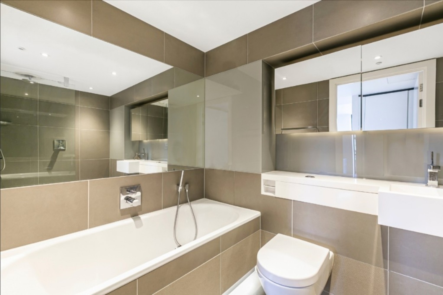 2 bedroom Flat for Letting Riverlight Three, Nine Elms