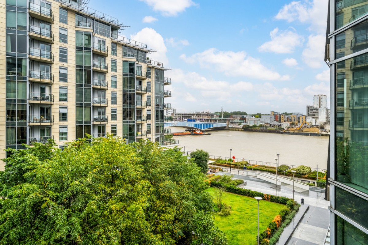 Commodore House, Battersea Reach