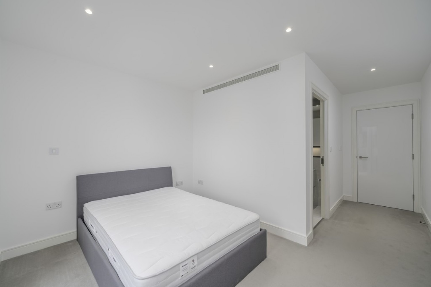 3 bedroom Flat for Letting Liberty House, Battersea Reach