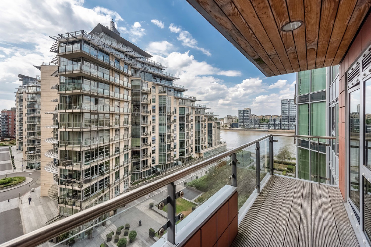 2 bedroom Flat for Sale Flotilla House, Battersea Reach