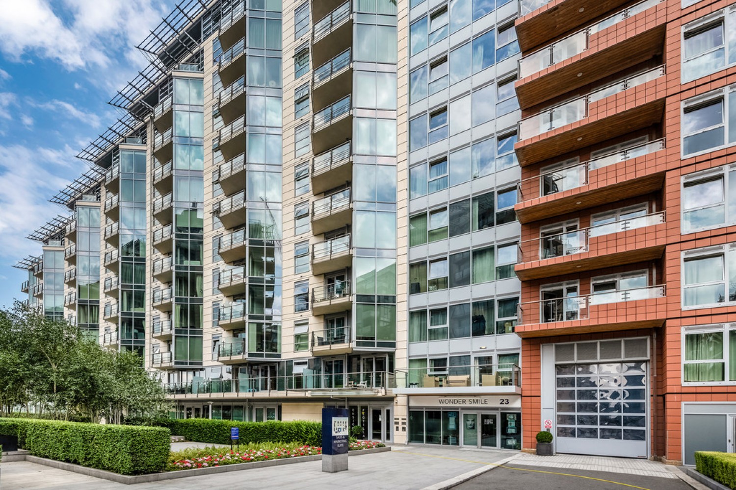 2 bedroom Flat for Sale Flotilla House, Battersea Reach
