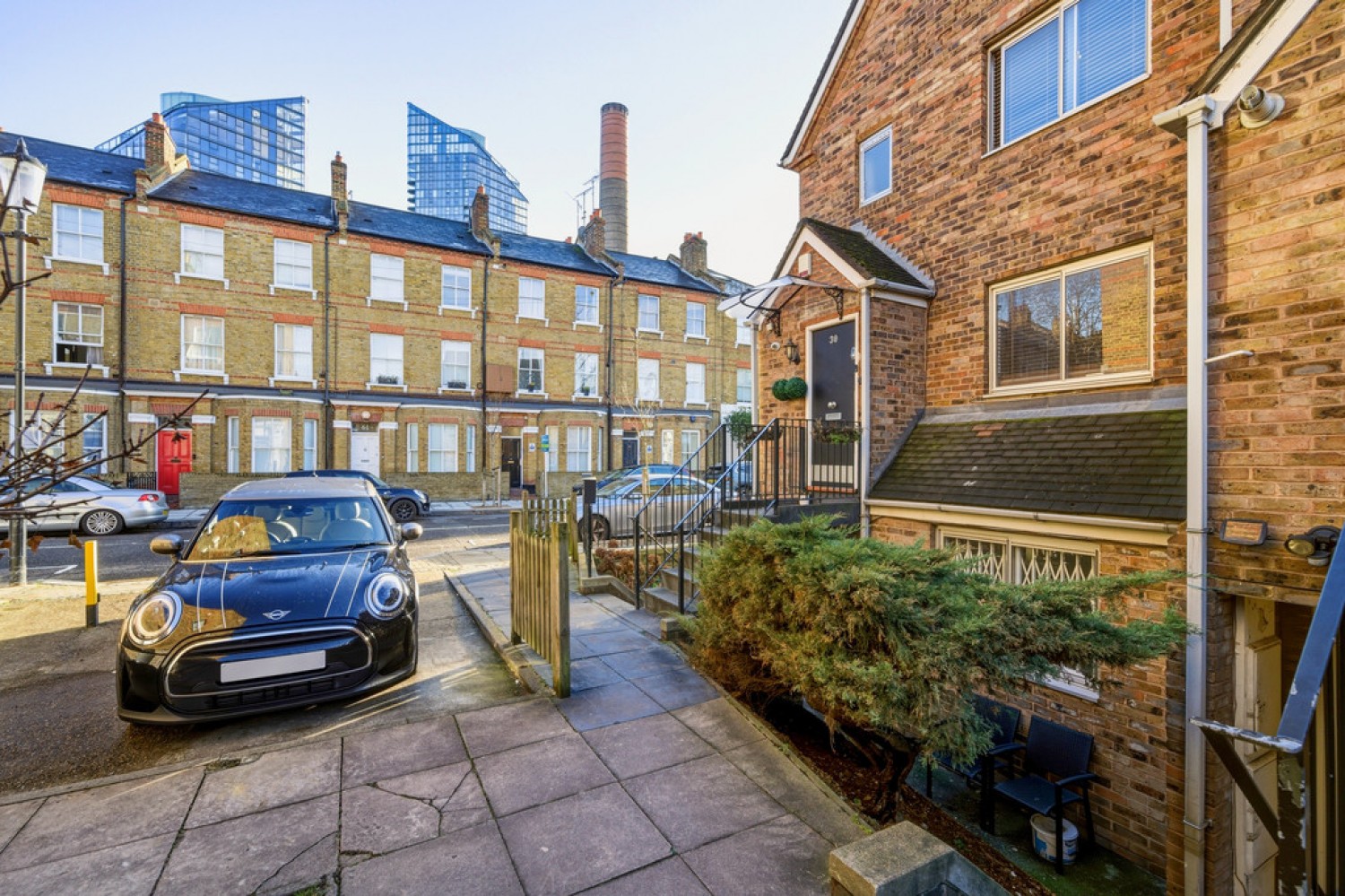 1 bedroom Flat for Letting Stadium St, Chelsea