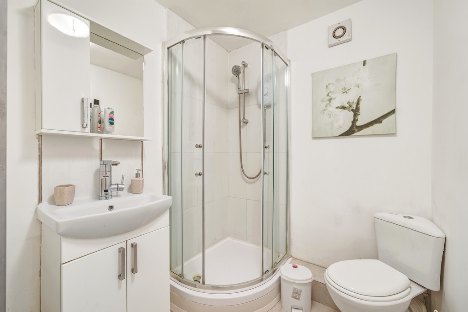 1 bedroom Flat for Letting Stadium St, Chelsea