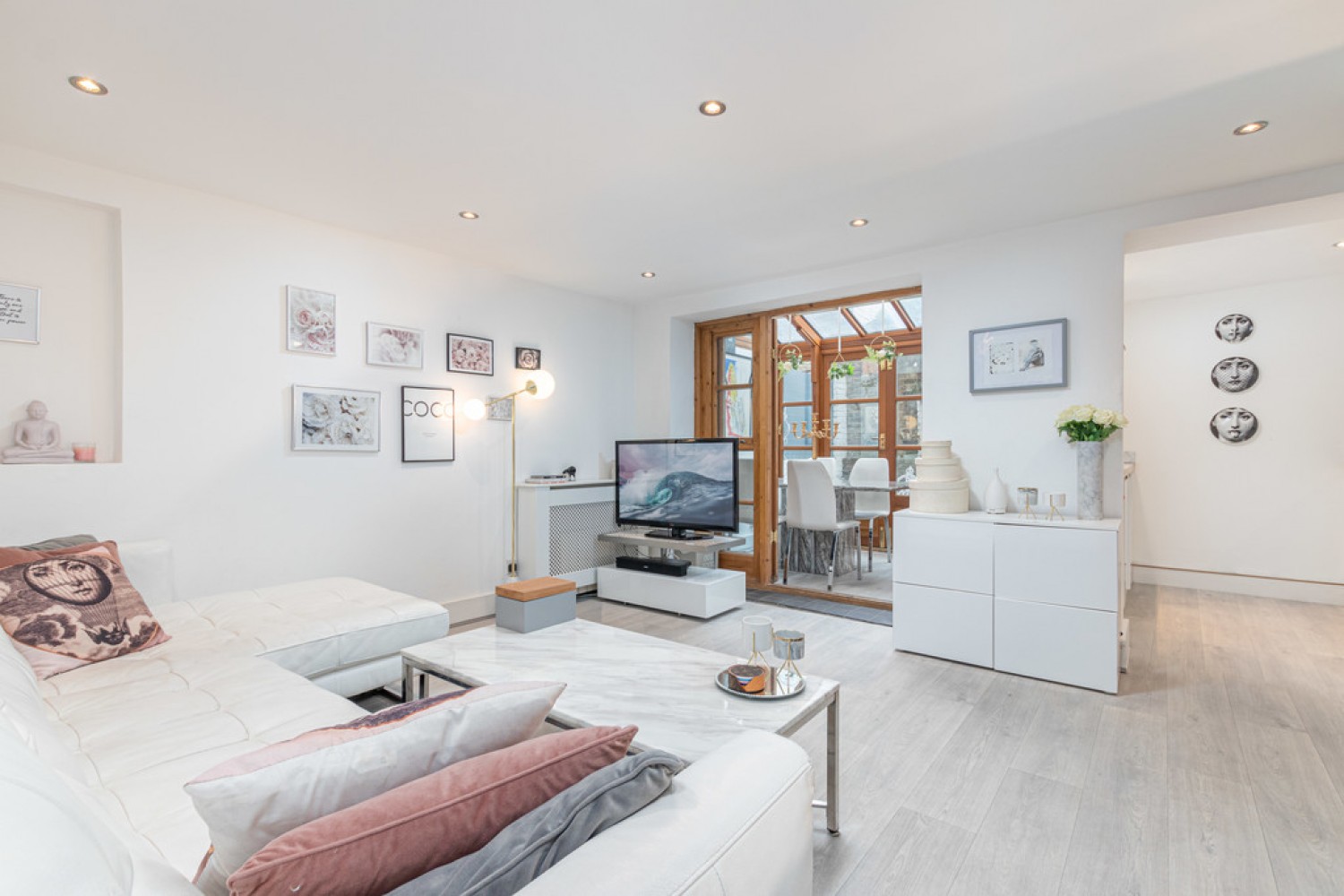 1 bedroom Flat for Sale Lots Road, Chelsea