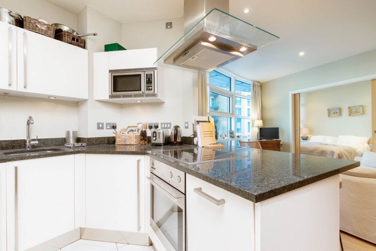 Commodore House, Battersea Reach