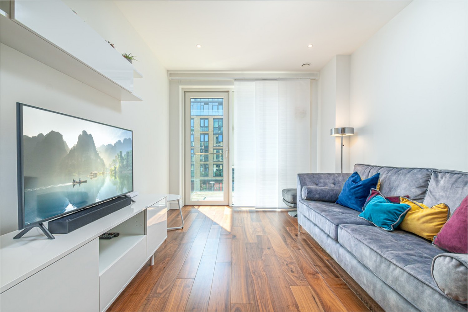 2 bedroom Flat for Letting Jasmine House, Battersea Reach