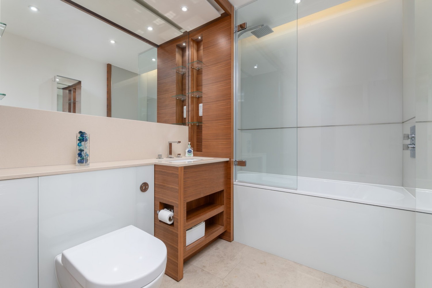 2 bedroom Flat for Letting Jasmine House, Battersea Reach