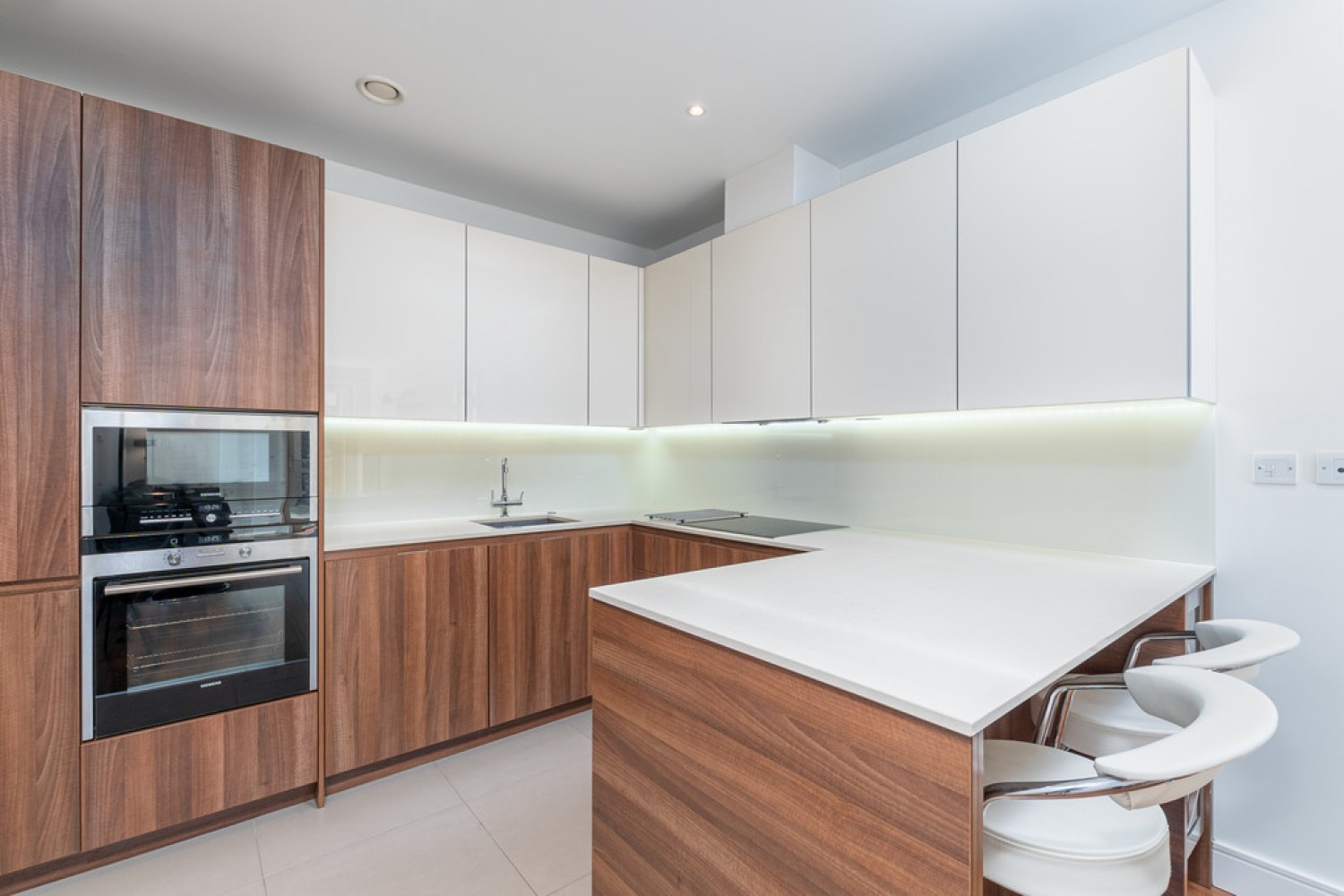 2 bedroom Flat for Letting Jasmine House, Battersea Reach